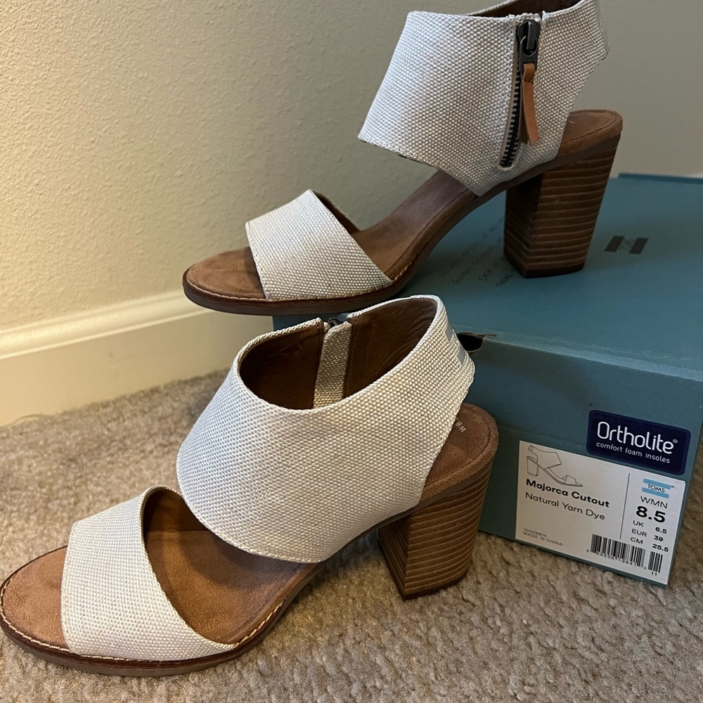 Toms Tan Sandals